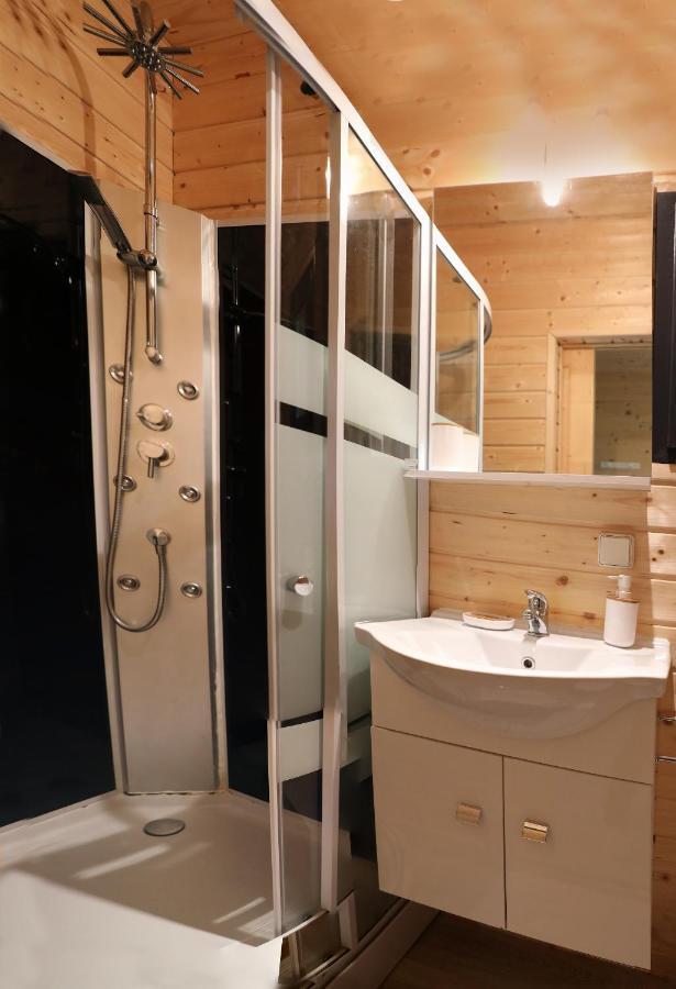 Au Coeur Du Bien-Etre, Chalet Avec Piscine Chauffee Et Couverte, Spa, Sauna, Massages Monteaux Екстериор снимка